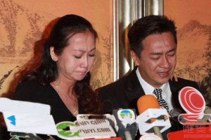 陳浩民狼吻門事件 陳浩民的詐捐門怎么回事