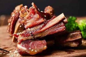 臘肉是生吃還是熟吃 臘肉是怎么做的