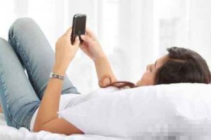男生喜歡女生撩人的動作 讓對方心癢難耐