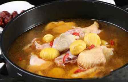 煲雞湯的最佳搭配 雞湯加什么燉最有營養 1