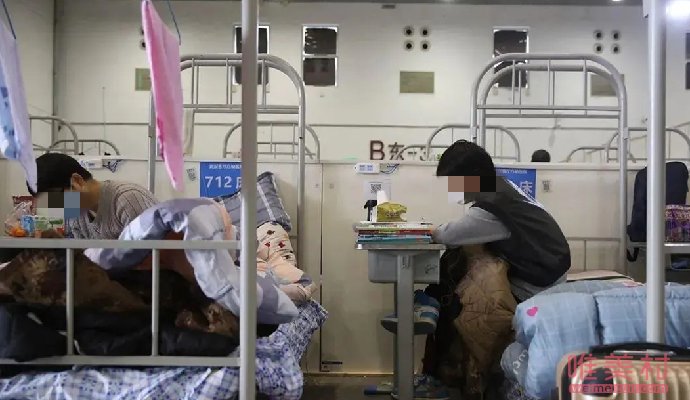 上海12歲男孩出方艙后沒人要 母親不管孩子的說法辟謠 1