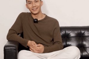 胡軍兒子胡皓康近照 14歲的胡皓康很man的氣質