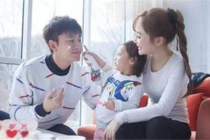 李小璐和賈乃亮真的復婚了嗎?姐弟戀最終走向陌路