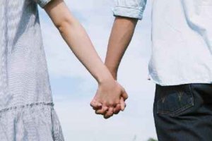 女朋友害怕懷孕怎么安慰她 戀人婚前懷孕須知