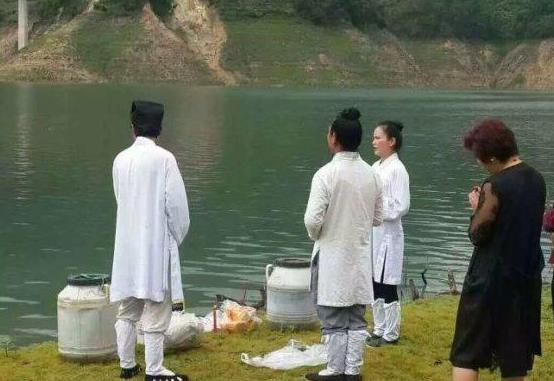放生不會念咒有用嗎 堅持放生的人身上有光 2