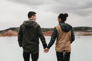 女生說不知道吃什么高情商回答