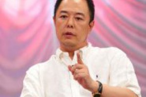 張鐵林加入英國國籍是真的嗎