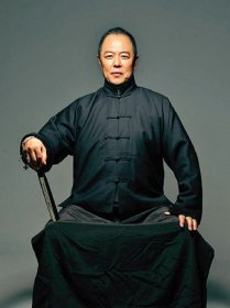張鐵林加入英國國籍是真的嗎 2