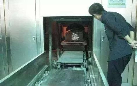 人死后土葬好還是火葬好 國(guó)家實(shí)行火葬真的目的 3